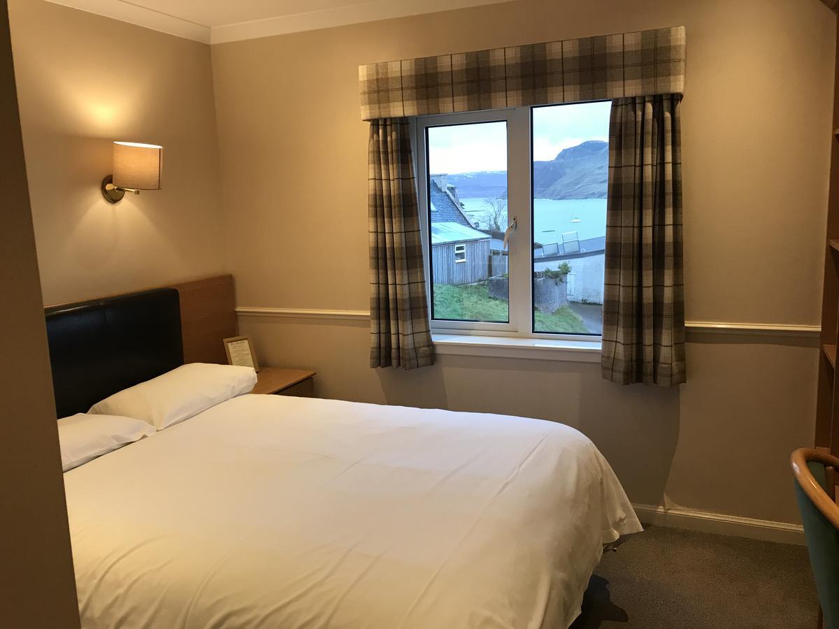 Caledonian Hotel Portree Bagian luar foto